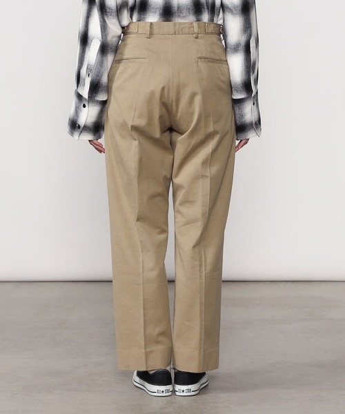 Kaptain Sunshine（キャプテン サンシャイン）の「KAPTAIN SUNSHINE | 製品染め サイドシームレストラウザーズ WOMEN（その他パンツ・レディース・ブラック/カーキ・28）」の7枚目の写真