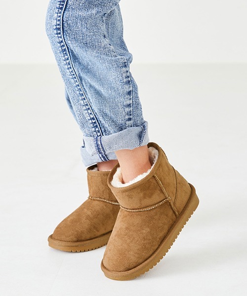 ORiental TRaffic(オリエンタルトラフィック)の「キッズムートンブーツ K-241(ブーツ・キッズ・ブラック/グレー/キャメル/レッド・15.0cm/16.0cm/17.0cm/18.0cm/19.0cm/20.0cm)」の3枚目の写真