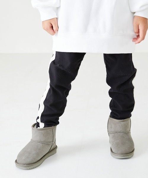 ORiental TRaffic(オリエンタルトラフィック)の「キッズムートンブーツ K-241(ブーツ・キッズ・ブラック/グレー/キャメル/レッド・15.0cm/16.0cm/17.0cm/18.0cm/19.0cm/20.0cm)」の1枚目の写真