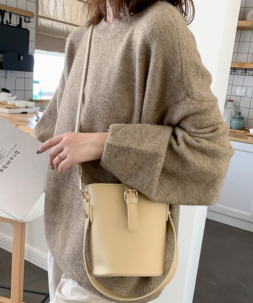 shopnikoniko（ショップニコニコ）の「バケツ型 ベルトデザイン ショルダーバッグ（ショルダーバッグ・レディース・ブラウン/ベージュ/ブラック・フリー）」の5枚目の写真