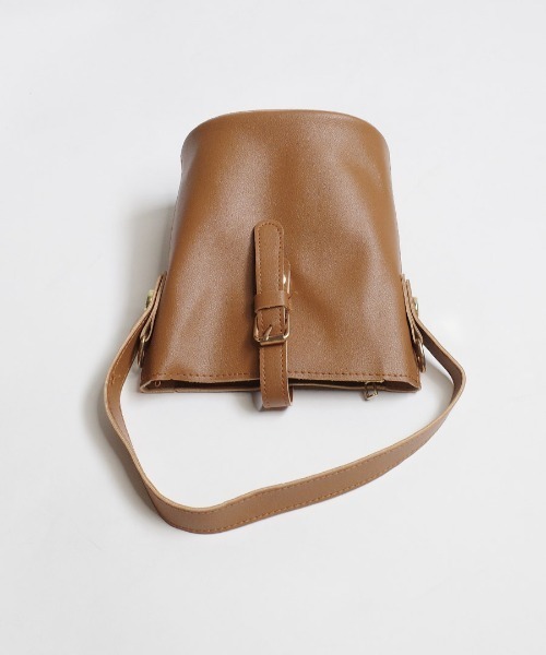 shopnikoniko（ショップニコニコ）の「バケツ型 ベルトデザイン ショルダーバッグ（ショルダーバッグ・レディース・ブラウン/ベージュ/ブラック・フリー）」の14枚目の写真
