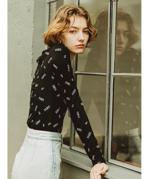 Soir,5 COCOTTE PARIS（ソワールイブニングココットパリ）の「シアー総柄ロゴトップス（Tシャツ/カットソー・レディース・ホワイト/ブラック・FREE）」の12枚目の写真