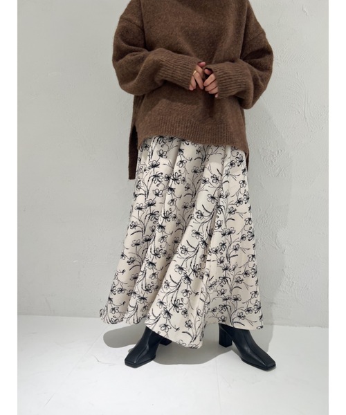 JUMELLE(ジュメロ)の「【オールシーズン,低身長~高身長】花柄フレアスカート(スカート・レディース・アイボリー・FREE)」の5枚目の写真