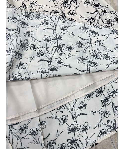 JUMELLE(ジュメロ)の「【オールシーズン,低身長~高身長】花柄フレアスカート(スカート・レディース・アイボリー・FREE)」の17枚目の写真