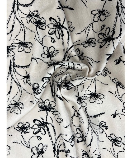 JUMELLE(ジュメロ)の「【オールシーズン,低身長~高身長】花柄フレアスカート(スカート・レディース・アイボリー・FREE)」の18枚目の写真