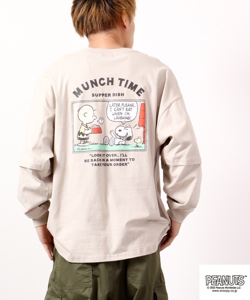 PEANUTS(ピーナッツ)の「PEANUTS スヌーピー レイヤード BIGロングスリーブTシャツ(Tシャツ/カットソー・メンズ・カーキ/ベージュ/ネイビー/ブラウン/オフホワイト/ピンクベージュ・L/M)」の17枚目の写真