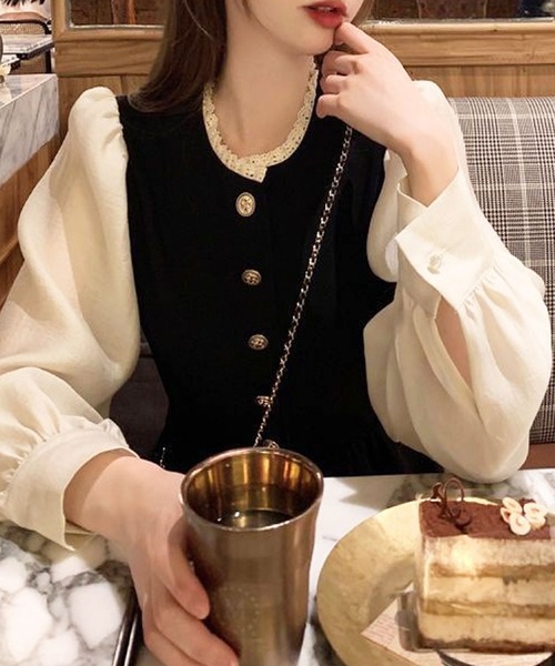 EPICKS（エピックス）の「ゴールドボタンレースロングワンピース（ワンピース・レディース・ブラック・S/M/L）」の3枚目の写真