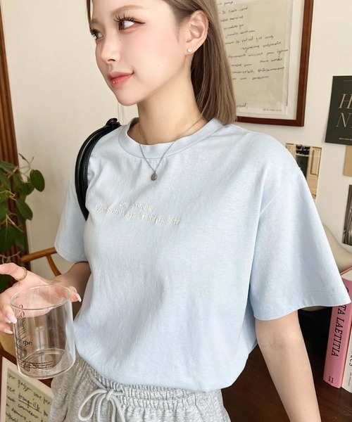 moment+（モーメントプラス）の「ロゴ刺繍半袖Tシャツ（Tシャツ