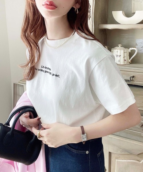 moment+（モーメントプラス）の「ロゴ刺繍半袖Tシャツ（Tシャツ/カットソー・レディース・ブラック/オフホワイト/ピンク/オートミール/チャコールグレー/グレイッシュベージュ/ブルー・M/L）」の17枚目の写真