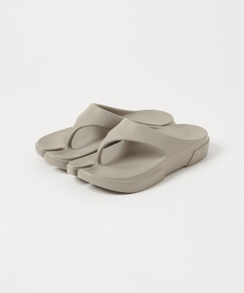 PAES（ペイズ）の「【Paes/ペイズ/フェーズ】FLIPFLOP タビ リカバリーサンダル（サンダル・レディース・ブラック/ホワイト/グレイッシュベージュ/グレー・35/36/37/38）」の10枚目の写真