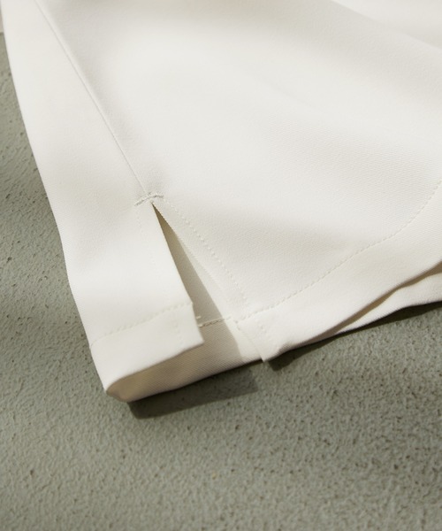 MONO-MART（モノマート）の「綾トロミ オーバーサイズ比翼S/Sシャツ（シャツ/ブラウス・メンズ・モカ/ベージュ/ネイビー/ホワイト/ライトグレー/レッド系/ライトブルー/ブラック/カーキ/ブルーグリーン/グレイッシュブルー/チャコール/ダークネイビー/バーガンディー・M/L）」の21枚目の写真