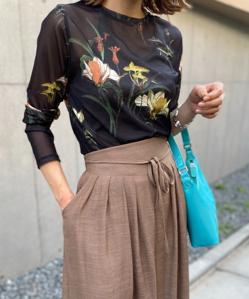 mi via loca(ミヴィアロカ)の「アソート アブストラクト・レオパード・花柄チュールトップス(Tシャツ/カットソー・レディース・ホワイト/ブラック/ブラック系その他/ブルー/ベージュ/ナチュラル/グレー/ブラック系1/ホワイト系1・FREE)」の20枚目の写真