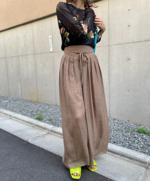 mi via loca(ミヴィアロカ)の「アソート アブストラクト・レオパード・花柄チュールトップス(Tシャツ/カットソー・レディース・ホワイト/ブラック/ブラック系その他/ブルー/ベージュ/ナチュラル/グレー/ブラック系1/ホワイト系1・FREE)」の22枚目の写真