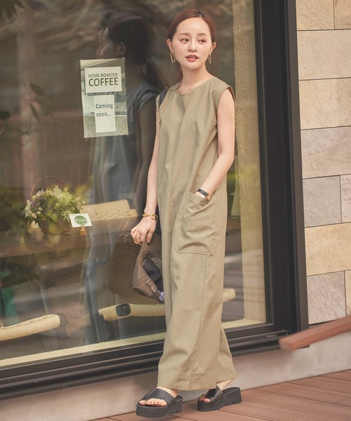 KOBE LETTUCE（コウベレタス）の「[ 田中亜希子さんコラボ ] リネンライクオールインワン（つなぎ/オールインワン・レディース・サンドベージュ/ダークネイビー/ブルー・M/PM）」の8枚目の写真