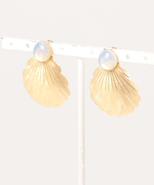 ROSE BUD(ローズバッド)の「(Eneida Franca)カラーパーツ×大振りシェルモチーフピアス(ピアス(両耳用)・レディース・ホワイト/ブルー・FREE)」の8枚目の写真