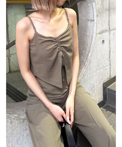 EMODA(エモダ)の「レイヤーサロペット(つなぎ/オールインワン・レディース・ブルー/ブラック/ベージュ・FREE)」の11枚目の写真