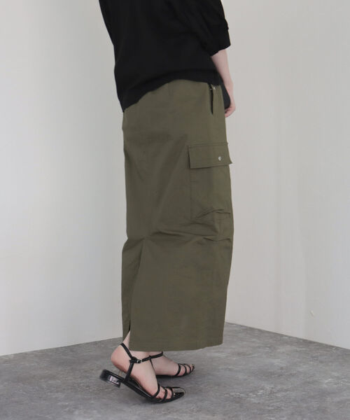 fredy emue（フレディエミュ）の「ロングベイカースカート（スカート・レディース・アイボリー/カーキ・38）」の18枚目の写真