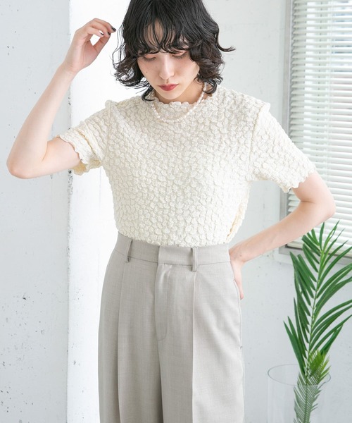 KBF(ケイビーエフ)の「カットジャガードTEE(Tシャツ/カットソー・レディース・イエロー/ブラック/アイボリー・ONE)」の7枚目の写真