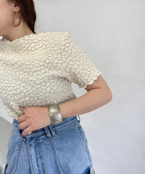 KBF(ケイビーエフ)の「カットジャガードTEE(Tシャツ/カットソー・レディース・イエロー/ブラック/アイボリー・ONE)」の11枚目の写真