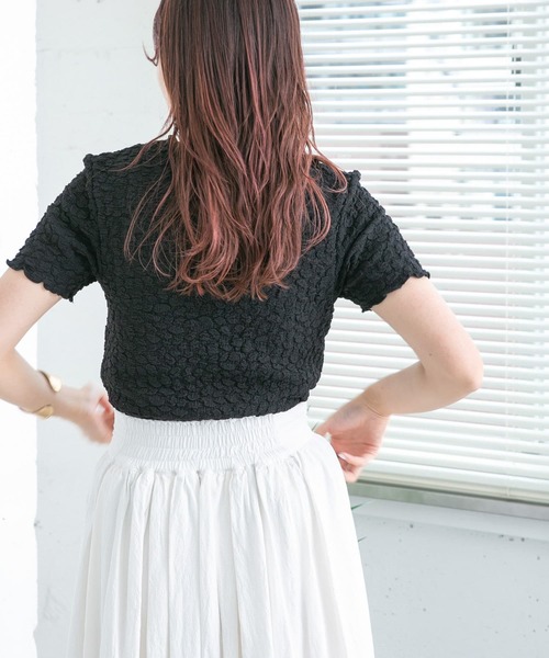 KBF(ケイビーエフ)の「カットジャガードTEE(Tシャツ/カットソー・レディース・イエロー/ブラック/アイボリー・ONE)」の16枚目の写真