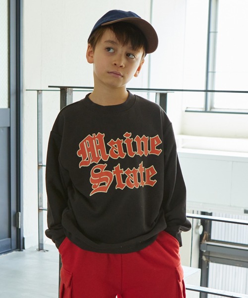 PAIRMANON STREET（ペアマノンストリート）の「【PAIRMANON STREET】裏毛 ビッグシルエット プリント トレーナー（スウェット・キッズ・ブラック系その他4/グレー系その他4/ブラック系その他2/レッド系その他/マスタード/グレー系その他/レッド系その他2/グレー系その他2/パープル系その他3/レッド系その他3/グレー系その他5/イエロー系その他/ブラック系その他3/ブラック/グレー系その他3/ピンク系その他2/パープル系その他2/ピンク系その他/グレー/パープル系その他・140/100/120/130/150/90/110）」の4枚目の写真