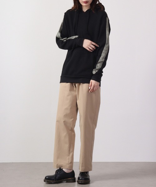FUNALIVE（ファンアライブ）の「Sleeve line brushed pullover hoodie / 袖ライン裏起毛プルオーバーパーカー/フーディー unisex（パーカー・メンズ・ブラック・L/M）」の17枚目の写真