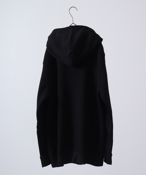 FUNALIVE（ファンアライブ）の「Sleeve line brushed pullover hoodie / 袖ライン裏起毛プルオーバーパーカー/フーディー unisex（パーカー・メンズ・ブラック・L/M）」の3枚目の写真