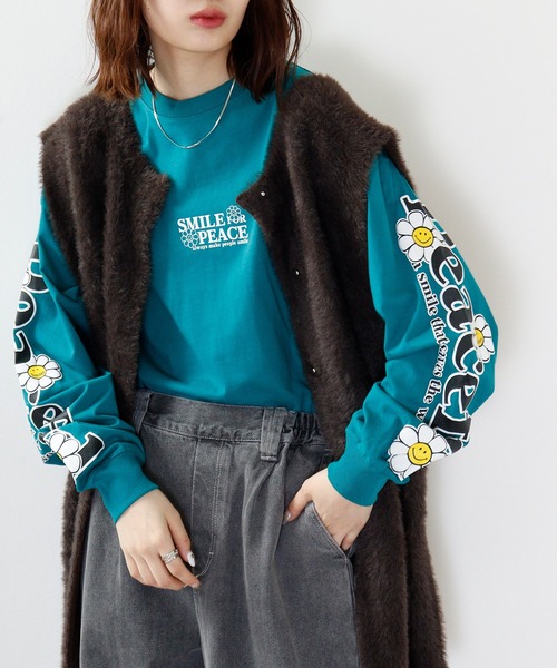 FUNALIVE（ファンアライブ）の「SMILEY FACE 別注　ワイドロングTシャツ（Tシャツ/カットソー・メンズ・ブラック系その他3/ホワイト系その他3/ブラック系その他2/ホワイト/ライトブラック/ブラック/インディゴブルー/ホワイト系その他2/パープル/グリーン/アッシュ/グレイッシュベージュ/ブラック系その他4/ブラック系その他5/ホワイト系その他5/ピンク系その他/ホワイト系その他4/グリーン系その他/ブルー系その他/スミクロ・M/L/LL/3L/4L）」の15枚目の写真
