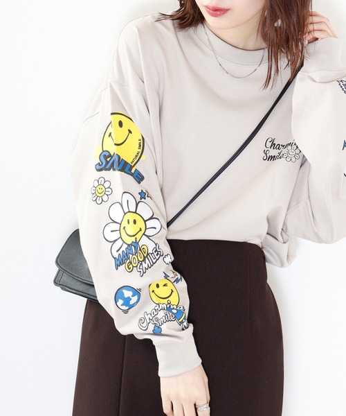 FUNALIVE（ファンアライブ）の「SMILEY FACE 別注　ワイドロングTシャツ（Tシャツ/カットソー・メンズ・ブラック系その他3/ホワイト系その他3/ブラック系その他2/ホワイト/ライトブラック/ブラック/インディゴブルー/ホワイト系その他2/パープル/グリーン/アッシュ/グレイッシュベージュ/ブラック系その他4/ブラック系その他5/ホワイト系その他5/ピンク系その他/ホワイト系その他4/グリーン系その他/ブルー系その他/スミクロ・M/L/LL/3L/4L）」の13枚目の写真