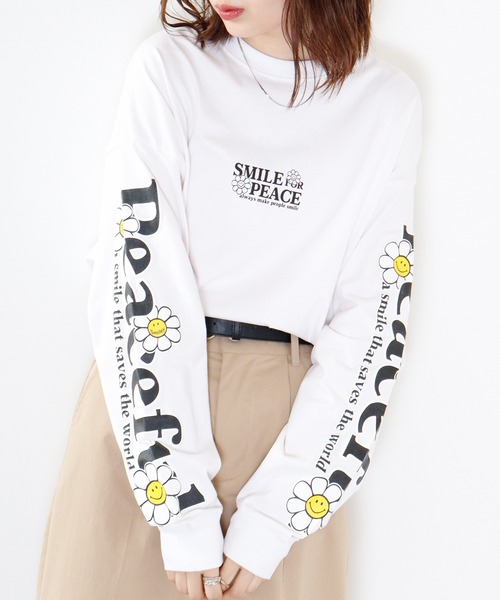 FUNALIVE（ファンアライブ）の「SMILEY FACE 別注　ワイドロングTシャツ（Tシャツ/カットソー・メンズ・ブラック系その他3/ホワイト系その他3/ブラック系その他2/ホワイト/ライトブラック/ブラック/インディゴブルー/ホワイト系その他2/パープル/グリーン/アッシュ/グレイッシュベージュ/ブラック系その他4/ブラック系その他5/ホワイト系その他5/ピンク系その他/ホワイト系その他4/グリーン系その他/ブルー系その他/スミクロ・M/L/LL/3L/4L）」の4枚目の写真