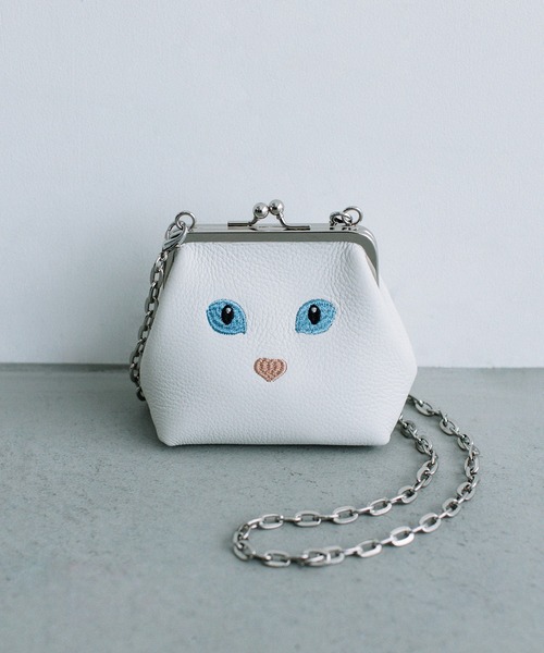 セール】BEAURE ヴュレ カウレザー 黒ネコ 刺繍 がま口 ポシェット
