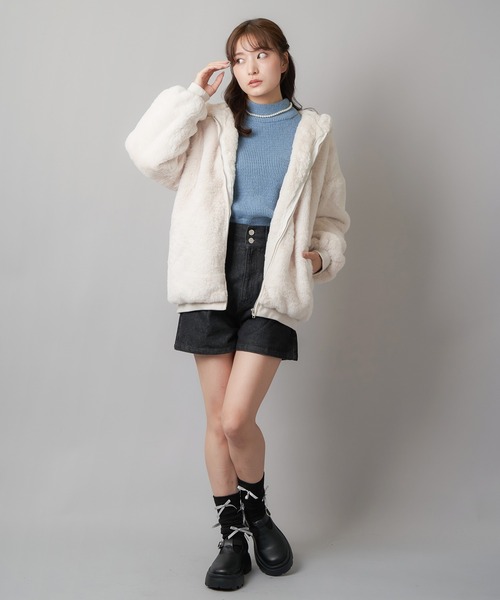 SPINNS（スピンズ）の「リボン付き ルーズソックス（ソックス/靴下・レディース・ホワイト×ブラック/ブラック×シルバー・ONESIZE）」の10枚目の写真