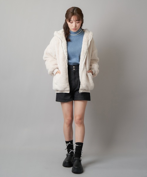 SPINNS（スピンズ）の「リボン付き ルーズソックス（ソックス/靴下・レディース・ホワイト×ブラック/ブラック×シルバー・ONESIZE）」の11枚目の写真