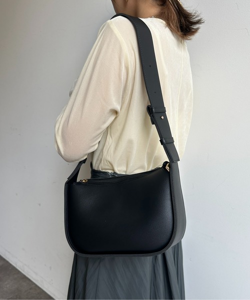 Thevon（ゼボン）の「ムーン合皮ショルダーバッグ（ショルダーバッグ・レディース・ブラック/ブラウン/ベージュ・FREE）」の8枚目の写真