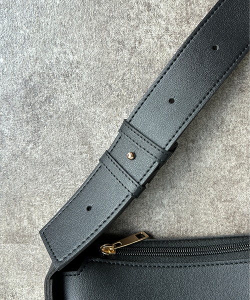 Thevon（ゼボン）の「ムーン合皮ショルダーバッグ（ショルダーバッグ・レディース・ブラック/ブラウン/ベージュ・FREE）」の12枚目の写真