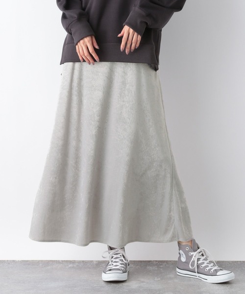 GLOBAL WORK（グローバルワーク）の「クラッシュベロアスカート/976939（スカート・レディース・グレイッシュベージュ/ブルー/ブラック・MEDIUM/LARGE）」の14枚目の写真