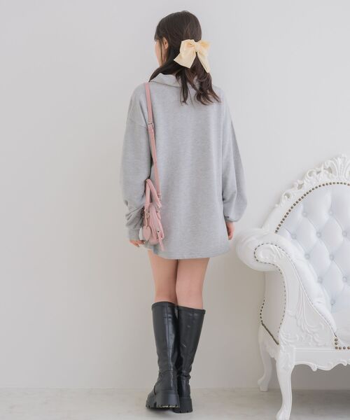 ems excite（エムズエキサイト）の「ハーフZIP胸刺繍BIGトレーナー（スウェット・レディース・ピンク/チャコールグレー/ナチュラル・FREE）」の5枚目の写真