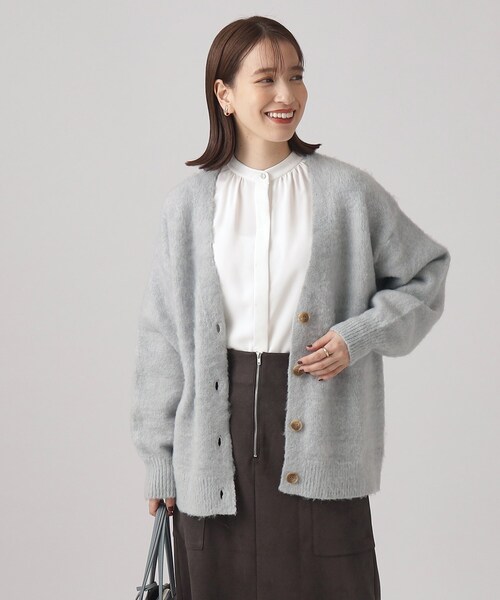 SHOO・LA・RUE（シューラルー）の「◆ふわふわフェミニン Vネックニットカーディガン（カーディガン/ボレロ・レディース・ライトグレー/ベージュ/ピンク系・00）」の15枚目の写真