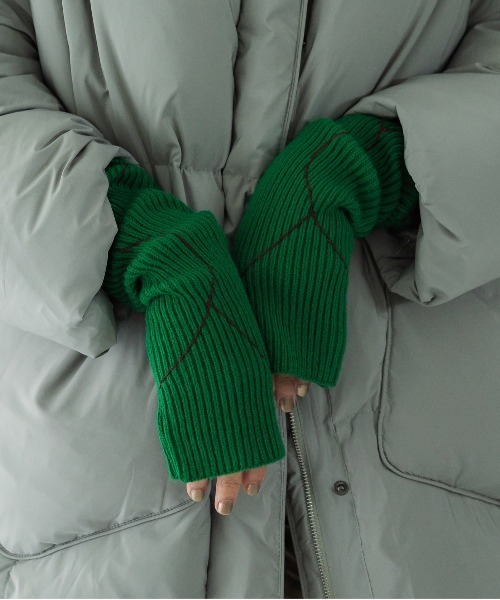 CONTROL FREAK / CTFK（コントロールフリーク）の「CONTROL FREAK(コントロールフリーク)ラインリブニットグローブ（アームカバー・レディース・ベージュ/グリーン/グレー/ブルー・FREE）」の10枚目の写真
