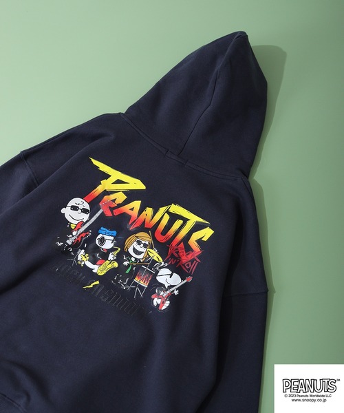PEANUTS(ピーナッツ)の「PEANUTS スヌーピー ヘビーウェイト ロック スウェット パーカー(パーカー・レディース・ブラック/ネイビー系1/アイボリー系1/アイボリー系2/ブラック系2/ネイビー/ネイビー系2/アイボリー/ブラック系1・L/M/LL)」の9枚目の写真