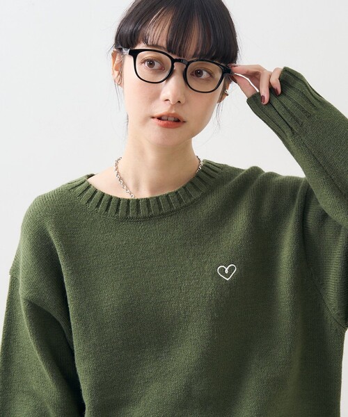 FREAK'S STORE（フリークスストア）の「ワンポイント ハート ベーシックニットプルオーバー（ニット/セーター・レディース・レッド/ブラック/オフホワイト/オリーブ・ﾌﾘ-）」の3枚目の写真