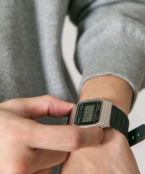 CASIO(カシオ)の「CASIO F-91WM(アナログ腕時計・メンズ・オリーブ/シルバー・FREE)」の6枚目の写真
