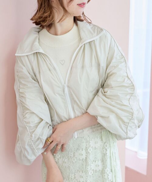 MAJESTIC LEGON(マジェスティックレゴン)の「ラインショートブルゾン(ブルゾン・レディース・グレー/アイボリー/ピンク・MEDIUM)」の8枚目の写真