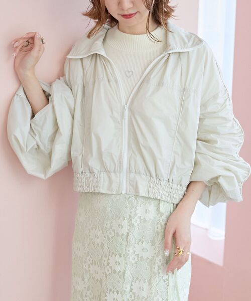 MAJESTIC LEGON(マジェスティックレゴン)の「ラインショートブルゾン(ブルゾン・レディース・グレー/アイボリー/ピンク・MEDIUM)」の9枚目の写真