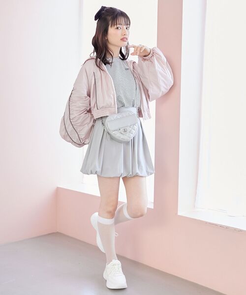 MAJESTIC LEGON(マジェスティックレゴン)の「ラインショートブルゾン(ブルゾン・レディース・グレー/アイボリー/ピンク・MEDIUM)」の18枚目の写真