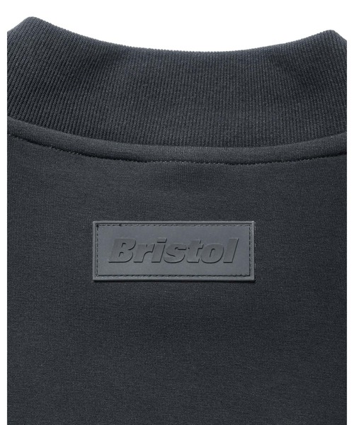 F.C.Real Bristol(エフシーレアルブリストル)の「TECH SWEAT TEAM CREWNECK BAGGY TOP(スウェット・メンズ・ブラック/オフホワイト/グレー・X-LARGE/LARGE/MEDIUM/SMALL)」の5枚目の写真