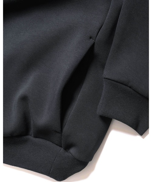 F.C.Real Bristol(エフシーレアルブリストル)の「TECH SWEAT TEAM CREWNECK BAGGY TOP(スウェット・メンズ・ブラック/オフホワイト/グレー・X-LARGE/LARGE/MEDIUM/SMALL)」の6枚目の写真