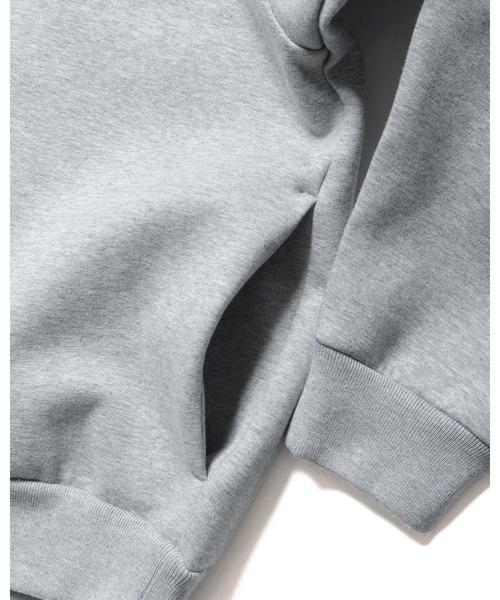 F.C.Real Bristol(エフシーレアルブリストル)の「TECH SWEAT TEAM CREWNECK BAGGY TOP(スウェット・メンズ・ブラック/オフホワイト/グレー・X-LARGE/LARGE/MEDIUM/SMALL)」の9枚目の写真