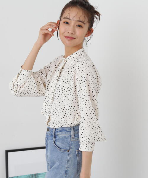 N.(N. Natural Beauty Basic)(エヌエヌナチュラルビューティーベーシック)の「◆フリルタイロングスリーブブラウス(シャツ/ブラウス・レディース・ネイビー/オフホワイト/ブルー/ドット/イエロー・MEDIUM)」の10枚目の写真