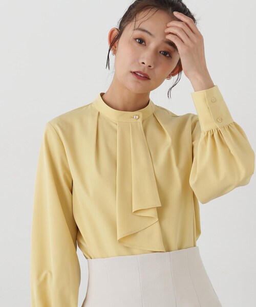 N.(N. Natural Beauty Basic)(エヌエヌナチュラルビューティーベーシック)の「◆フリルタイロングスリーブブラウス(シャツ/ブラウス・レディース・ネイビー/オフホワイト/ブルー/ドット/イエロー・MEDIUM)」の16枚目の写真